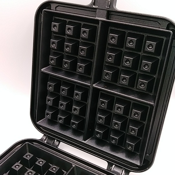 Nordic Ware Belgian Waffle Stove Top Design. #15040 - Picture 4 of 10